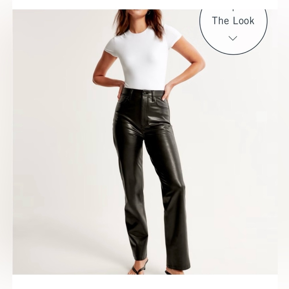 Abercrombie & Fitch 90s Straight Ultra High Rise
Black Vegan Leather Pants